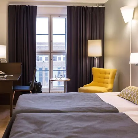 Scandic Grand Marina 4*