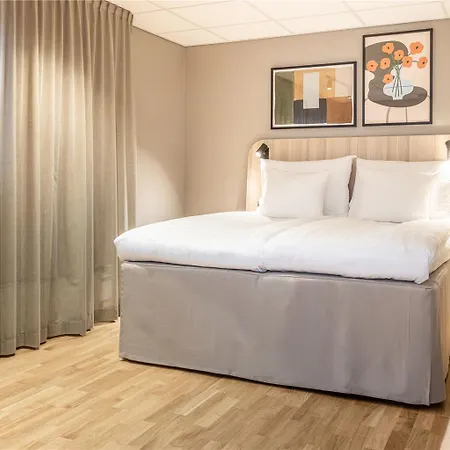 Scandic Grand Marina 4* Helsínquia