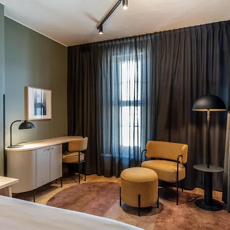 Scandic Grand Marina 4*