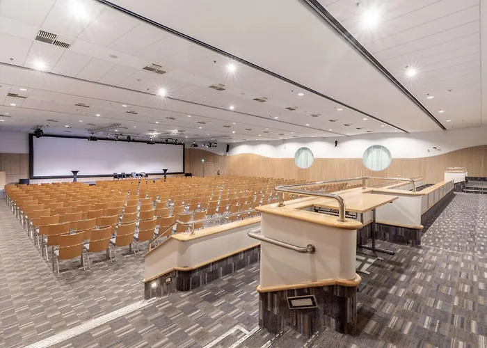 Scandic Grand Marina 4*